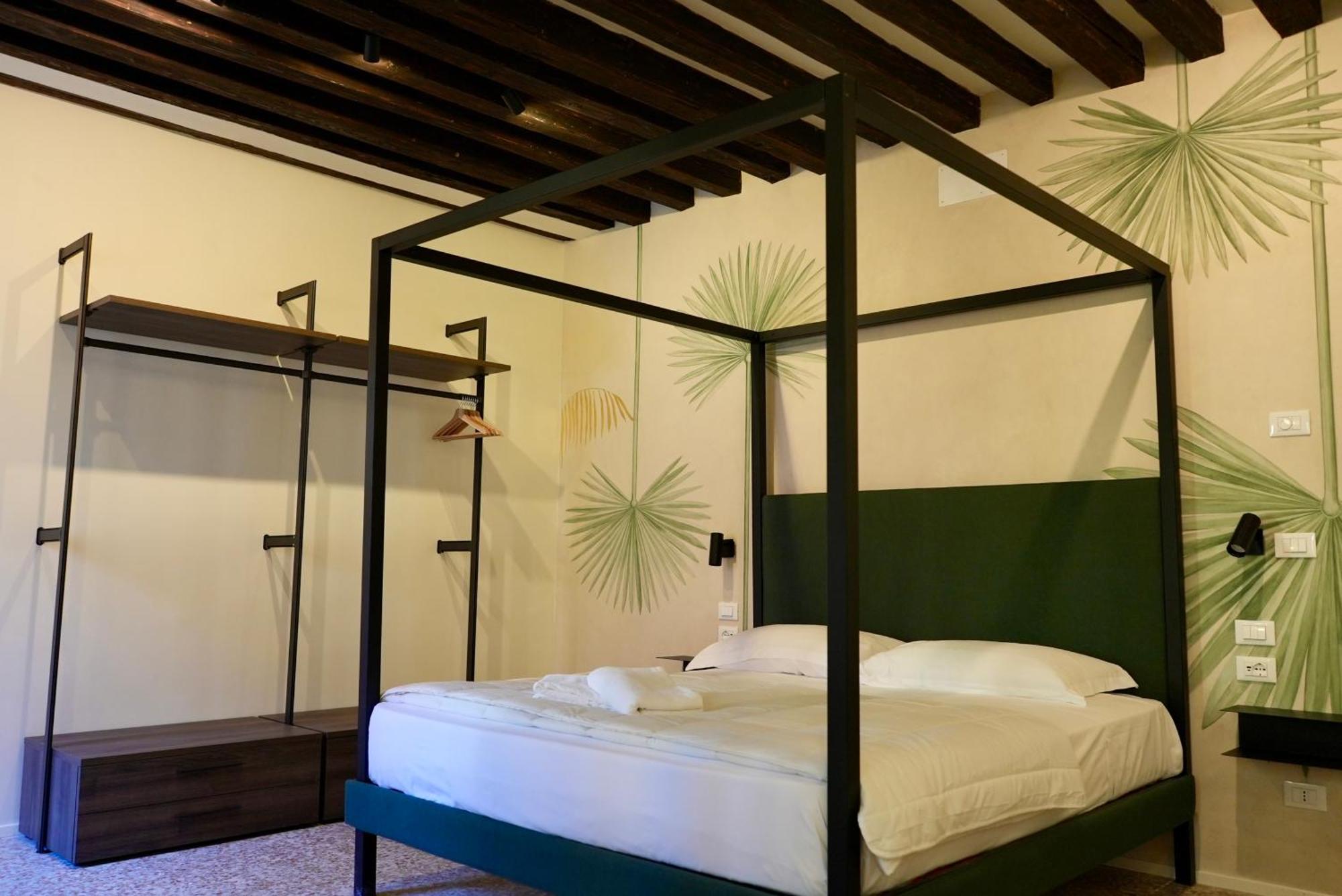 Qn Apartments Venice Luaran gambar