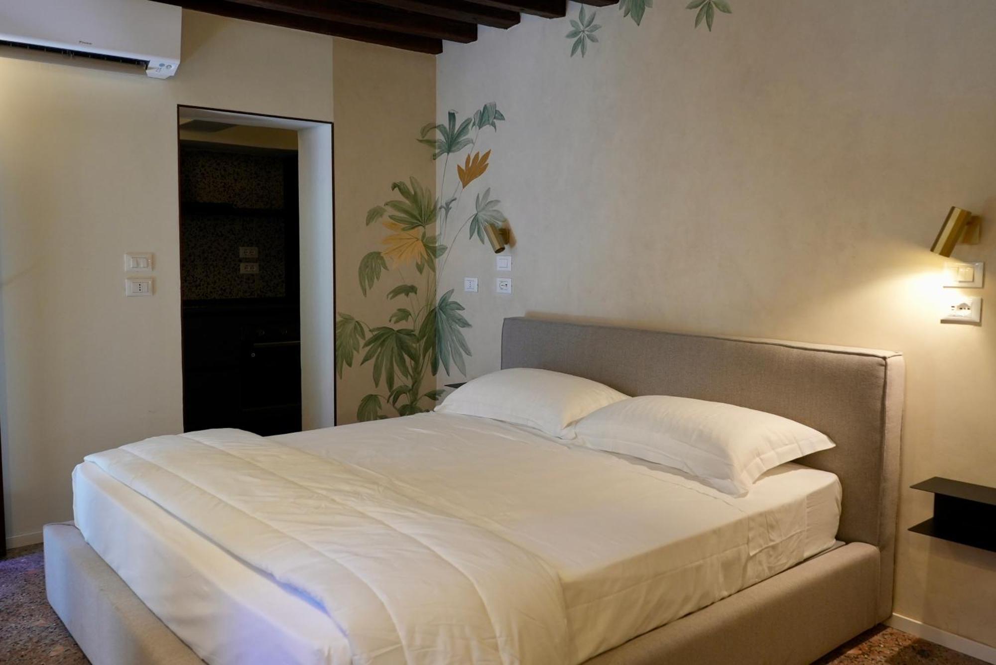 Qn Apartments Venice Luaran gambar