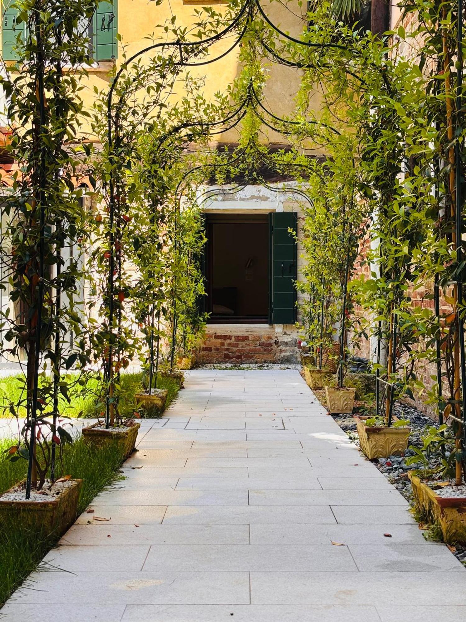 Qn Apartments Venice Luaran gambar